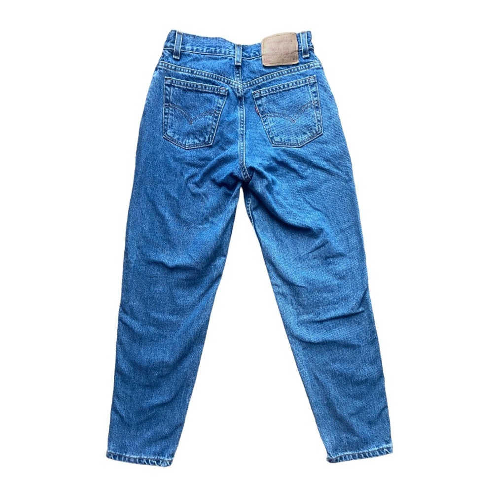 vintage levi’s 550s medium dark wash